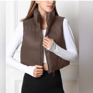 NWT- Women’s Lightweight Sleeveless Cropped Puffer Vest, medium, brown
